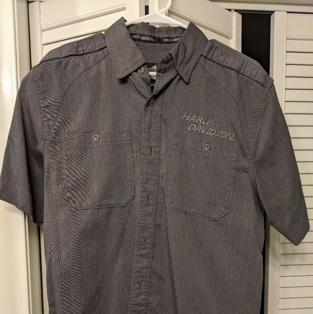 Men's Harley Davidson gray short sleeve button up